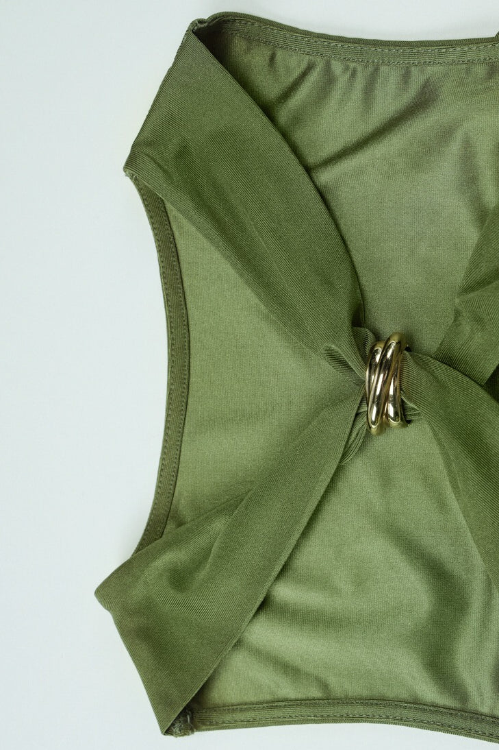 Ärmelloses Neckholder-Kleid mit geraffter Taille, figurbetont und kurz