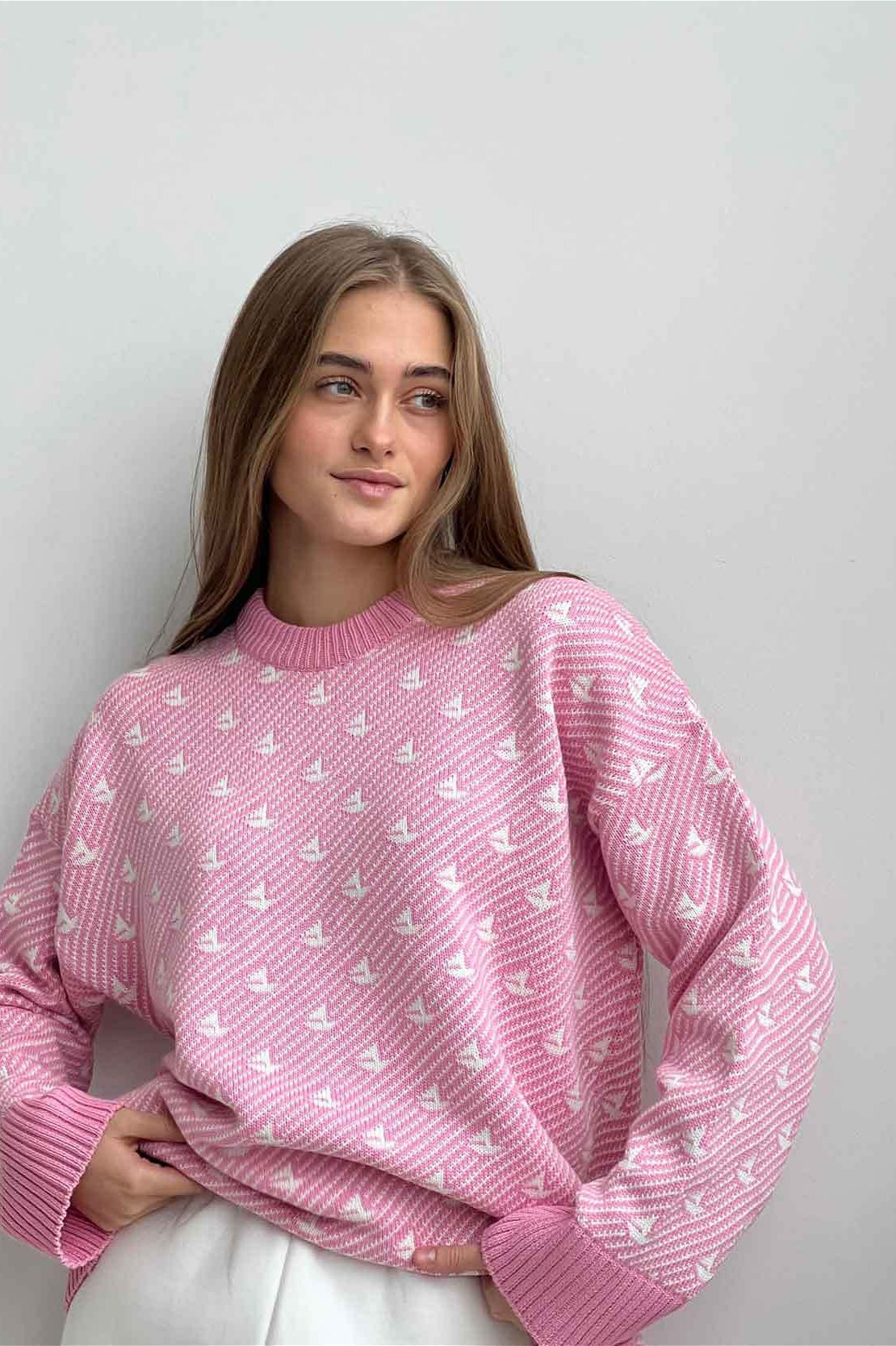 Pull tricoté à col rond motif voilier