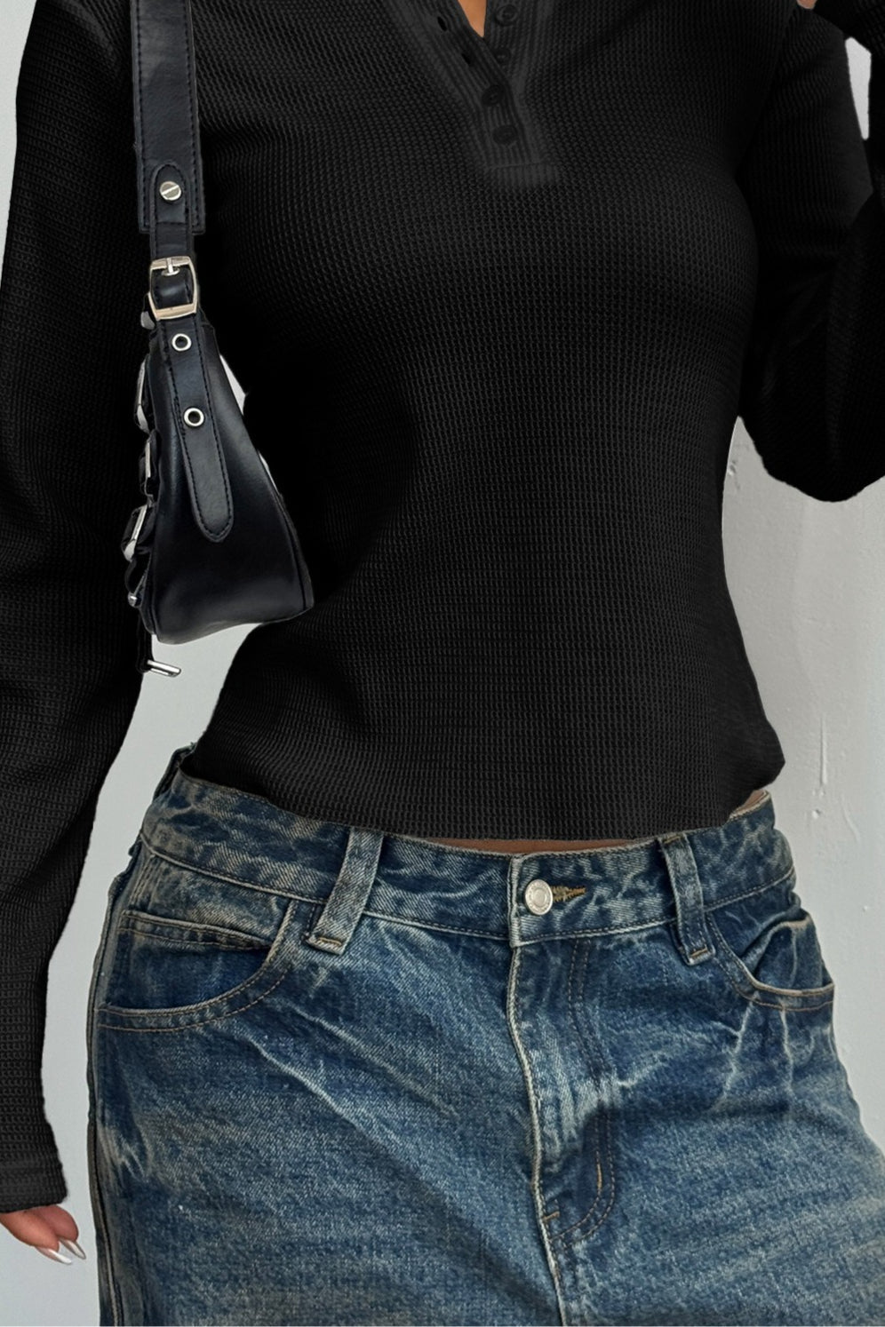 Pletený top s dlouhým rukávem a knoflíkovou légou