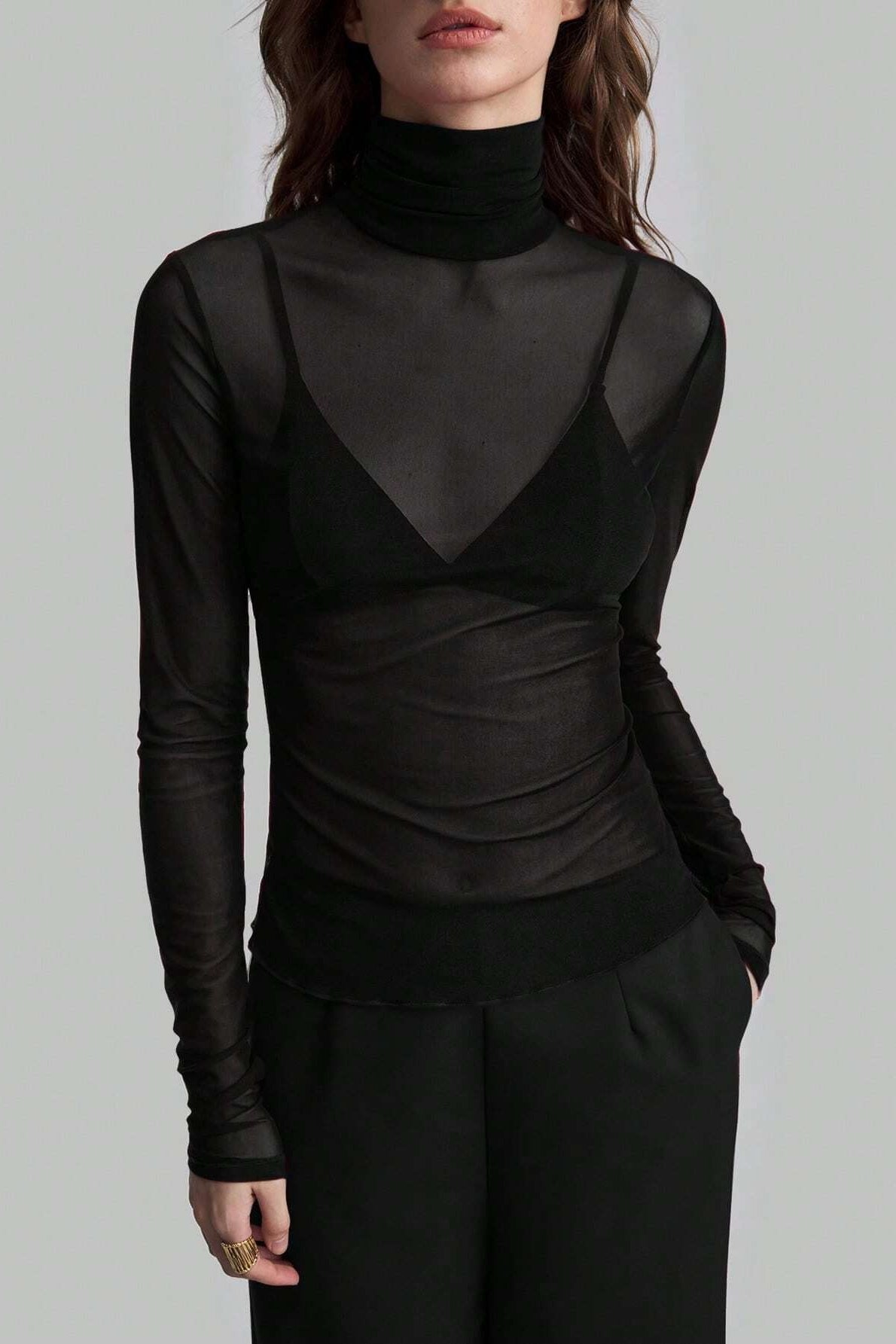 Tričko s dlouhým rukávem, úzké, s pevně stojícím límcem a síťovinou jednobarevné