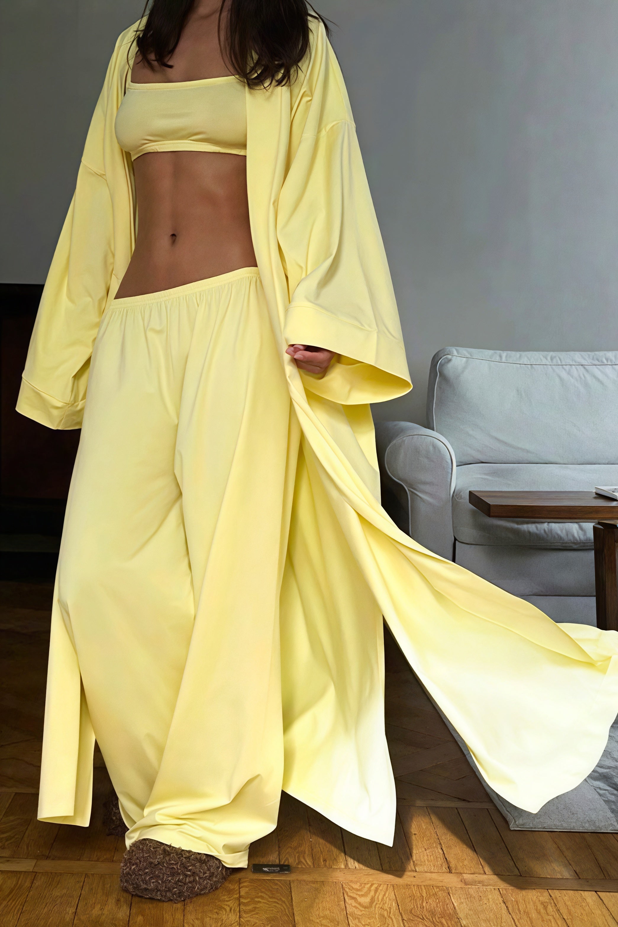 Conjunto casual de tres piezas sin tirantes y pantalón ancho