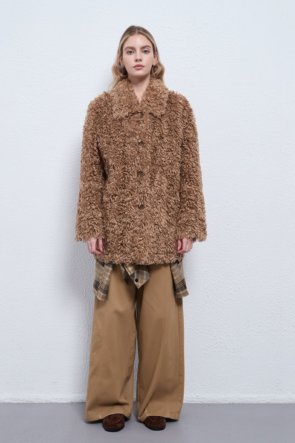 Solider warmer Mantel mit Knopfleiste und Kerbkragen