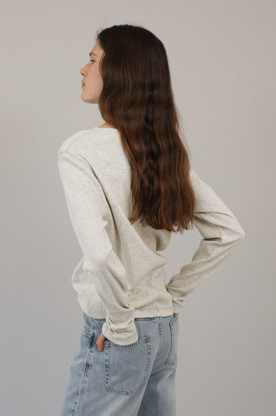 Klassisches Rundhals-Strickoberteil