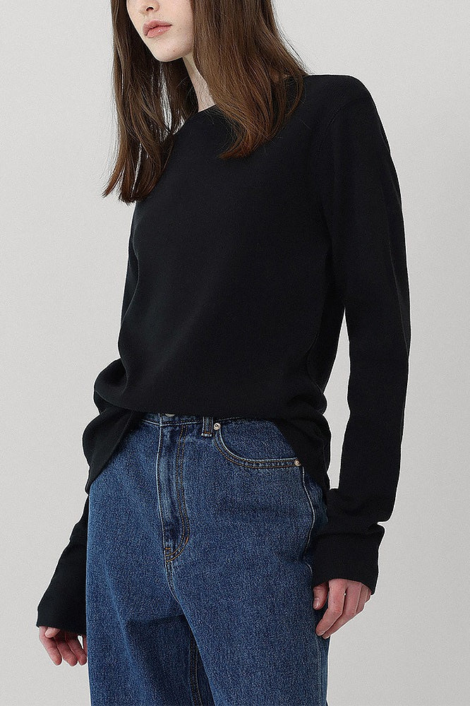 Klassisches Rundhals-Strickoberteil