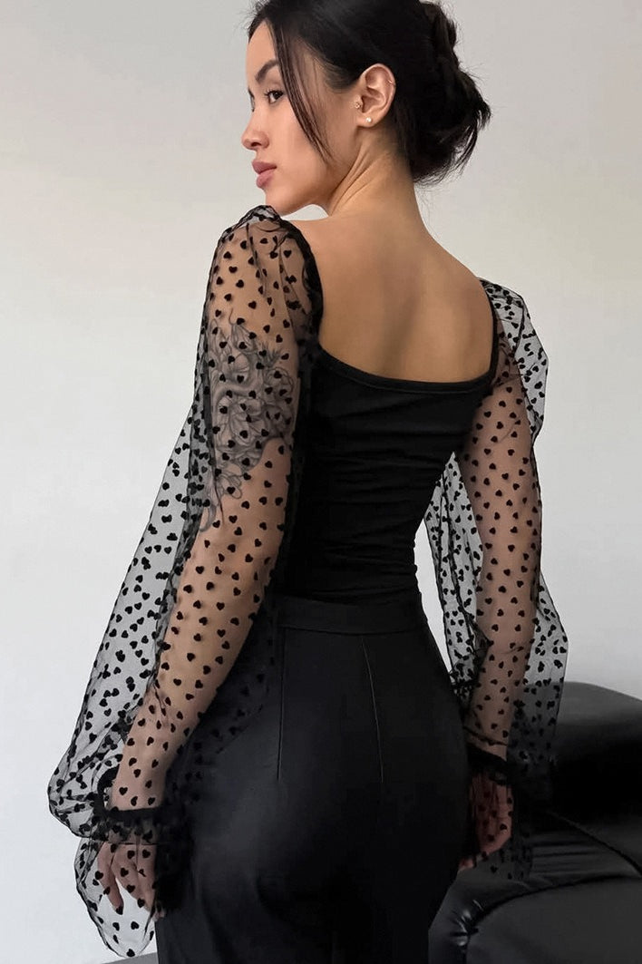 Bluse mit Tupfenmuster und formendem Netzgewebe