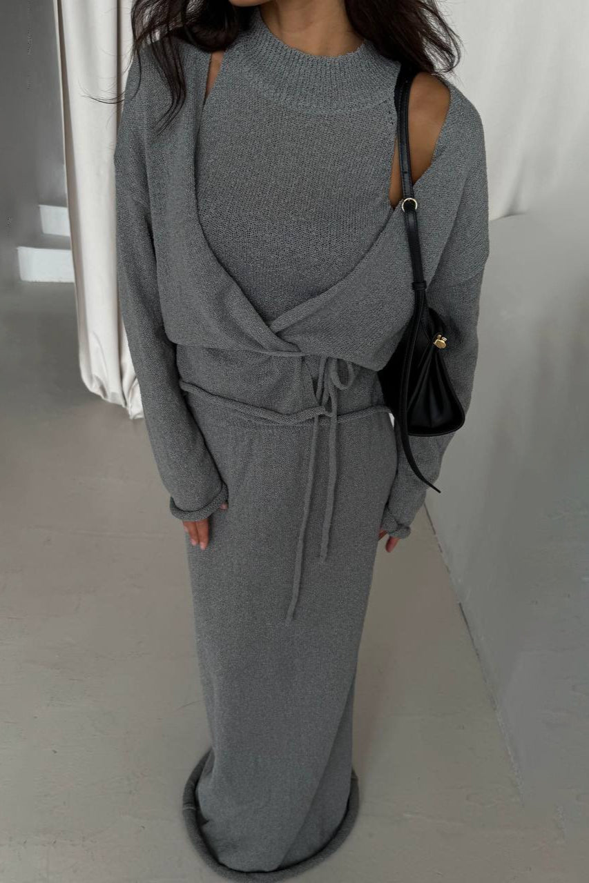 Schicke Strickweste und eng anliegender Rock mit Gürtel Dreiteiliges Set