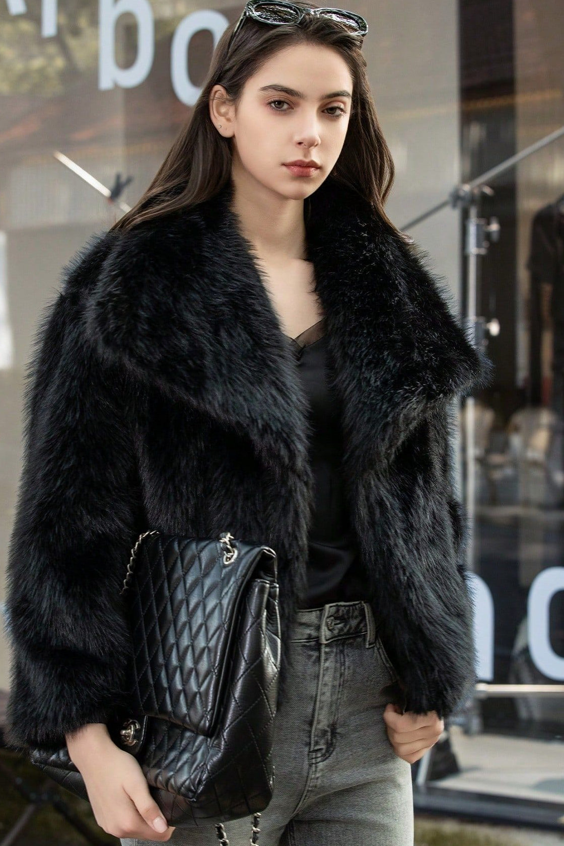 Casaco Quente com Gola Entalhada em Plush de Pelo Animal Sintético de Cor Sólida