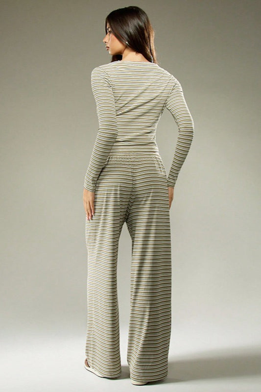 Conjunto Fácil de Dos Piezas con Cordón a Rayas