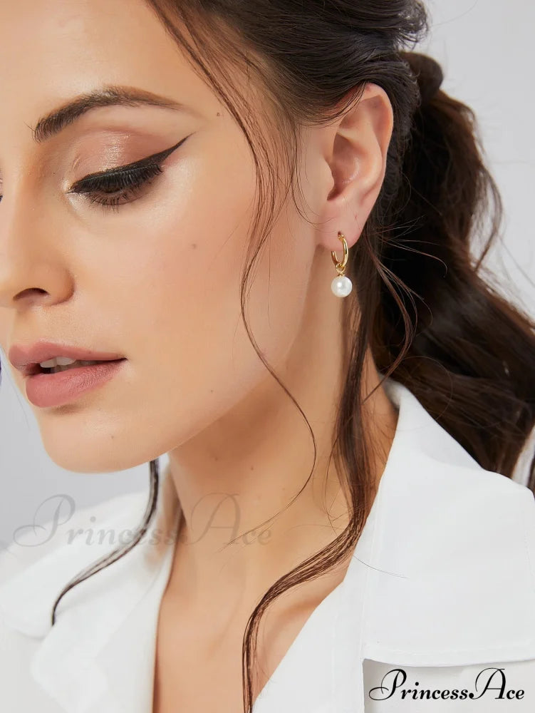 1 ks náušnice s umělou perlovou kapkou