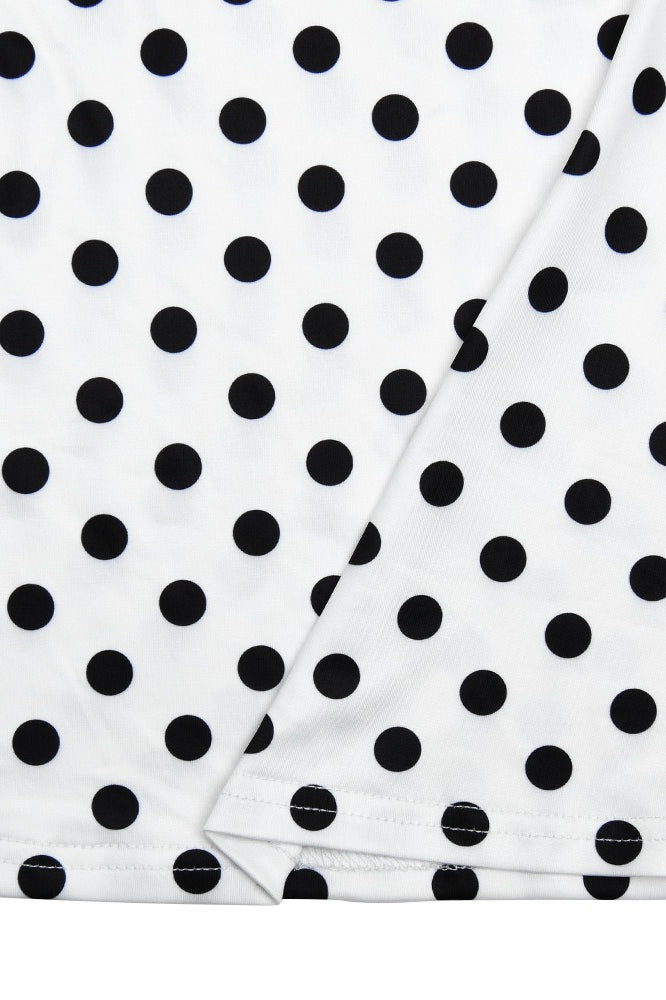 Conjunto de dos piezas con cuello redondo y lunares