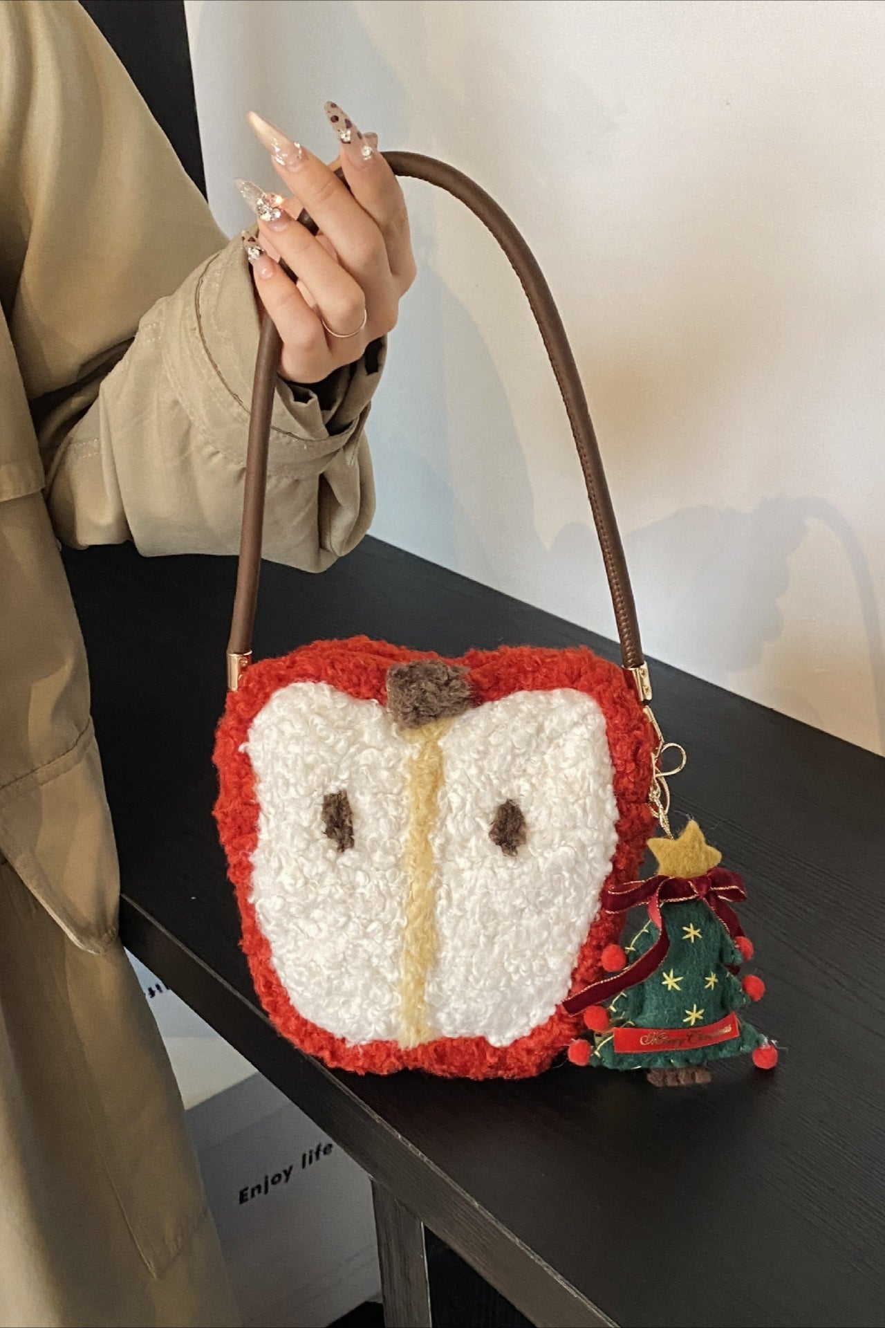 Flauschige Sherpa-Apfeltasche Niedliche Mini-Handtasche zum Tragen in der Hand, über der Schulter oder quer getragen