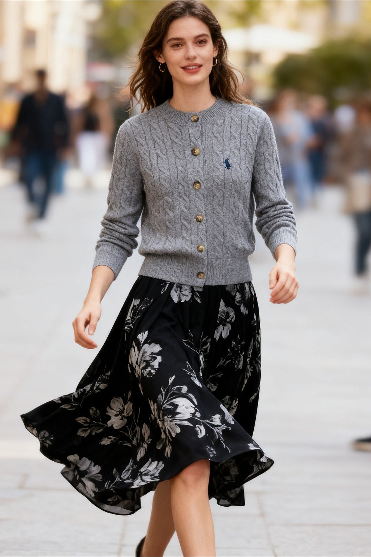 Cárdigan de lana con cable bordado