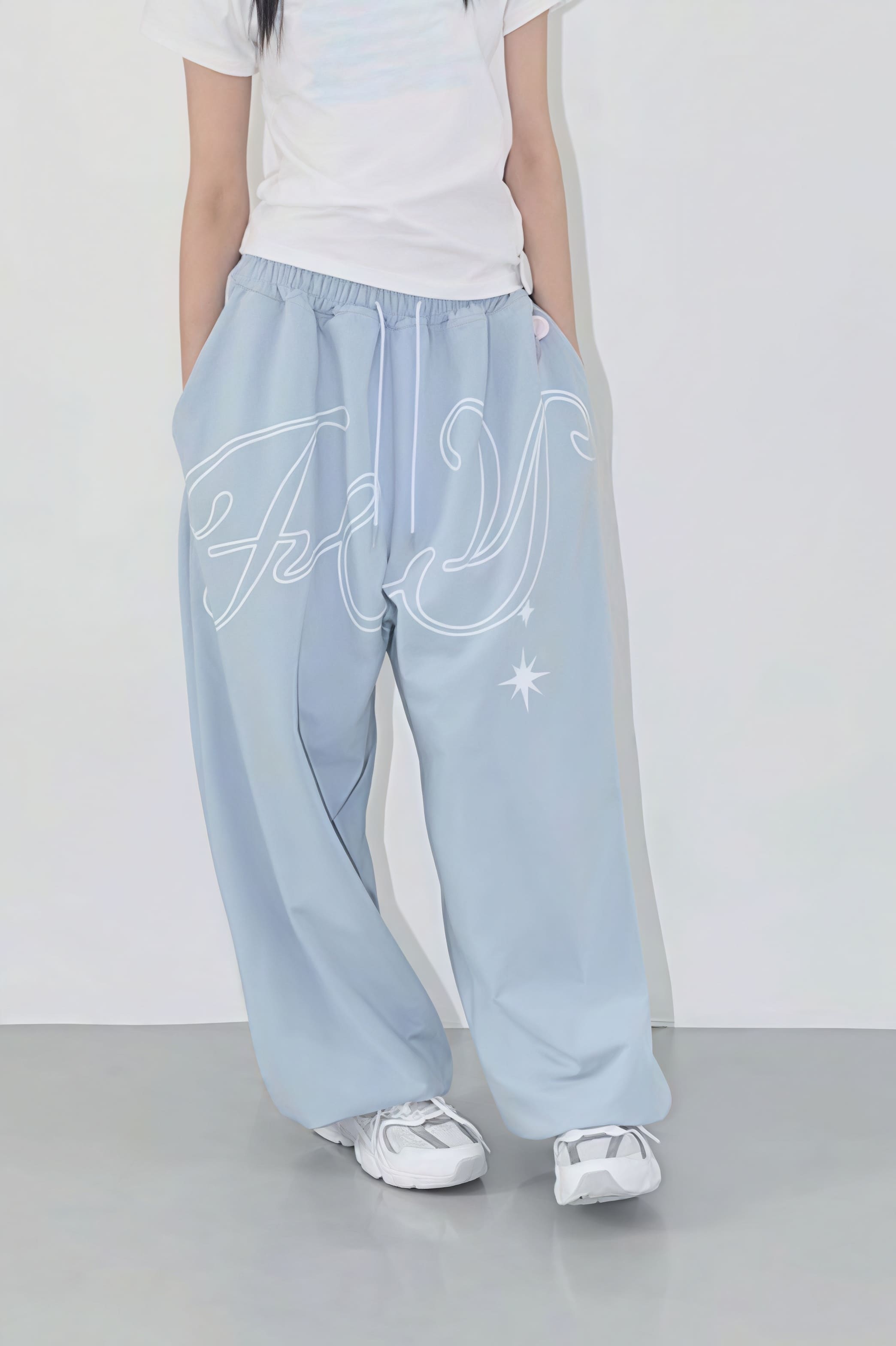 Pantalon droit ample à motifs rétro hip-hop