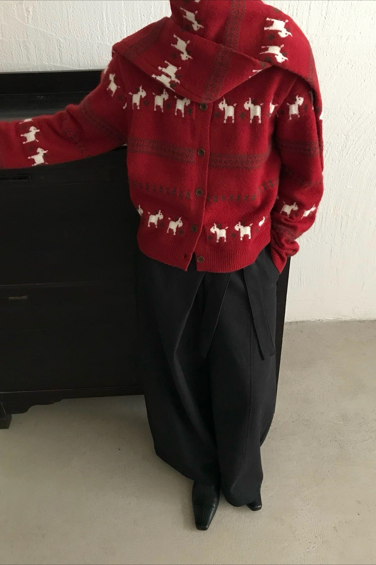 Cardigan tricoté à pompons