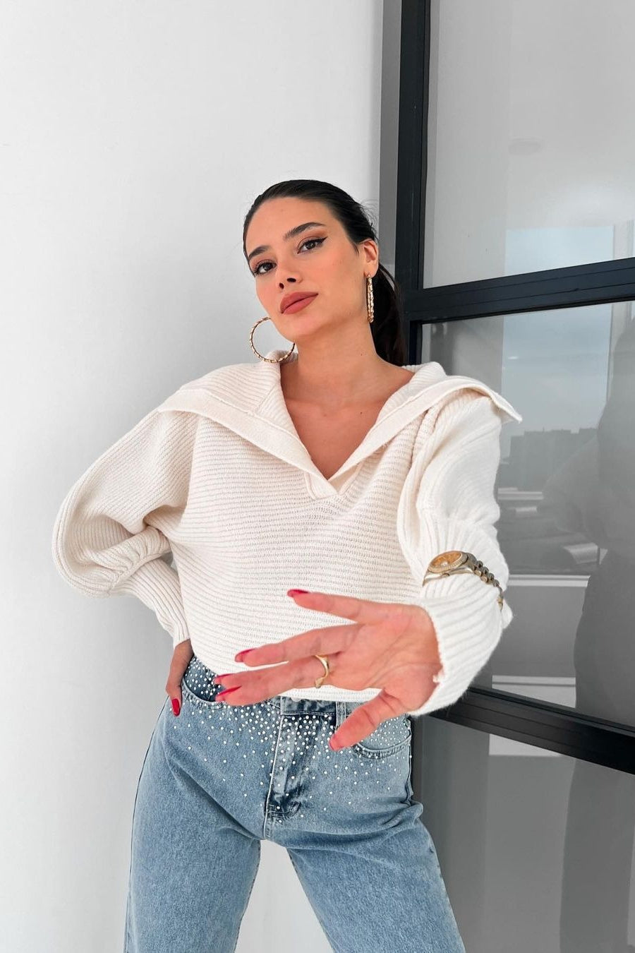 Pullover mit Laternenärmeln und offenem Kragen aus Strick