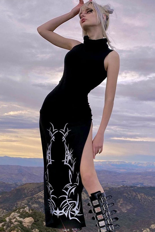 Gothic-Kleid mit Schlitzsaum
