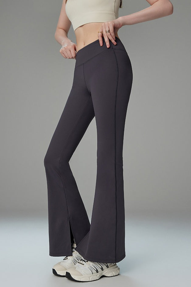 Gebürstete, mit Fleece gefütterte, ausgestellte Leggings mit Schlitz