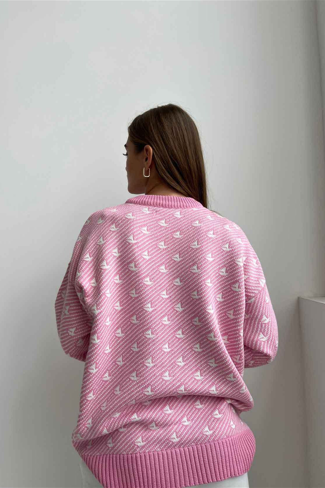 Pull tricoté à col rond motif voilier