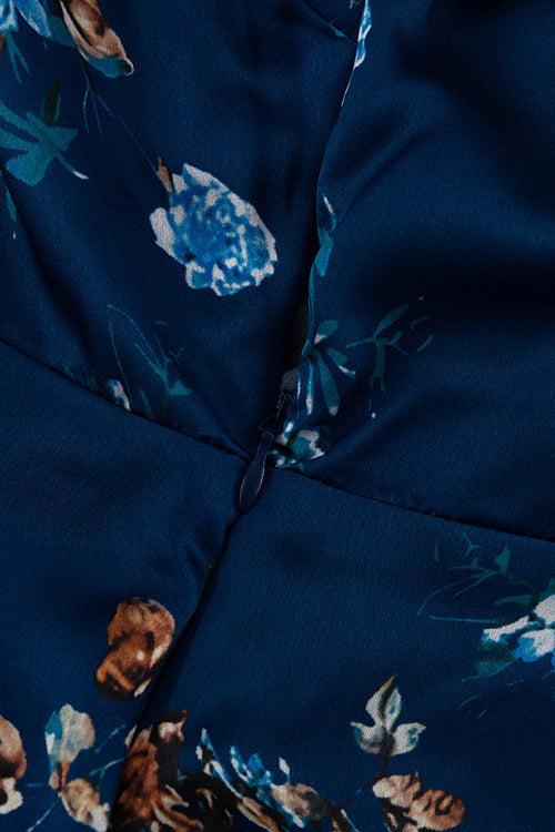 Vestido Azul Francês Elegante Floral com Gola Boneca e Manga Curta