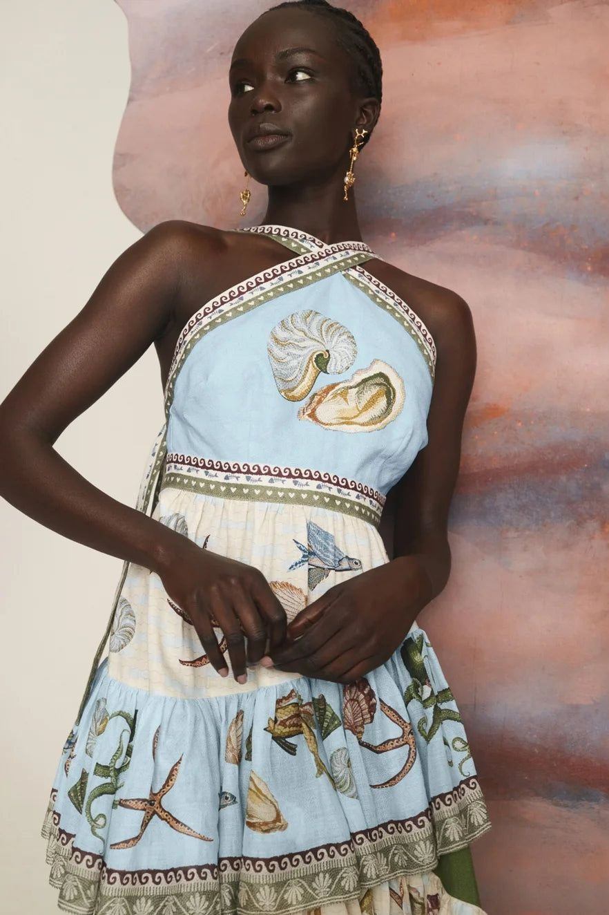 Volnočasové módní lněné midi šaty s tenkými ramínky a vícevrstvým střihem