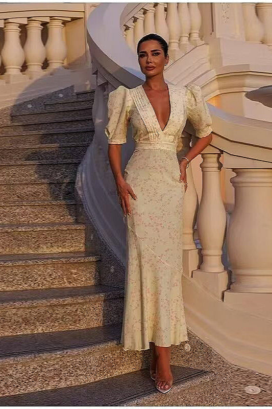 Vestido Floral Ajustado con Mangas Abullonadas