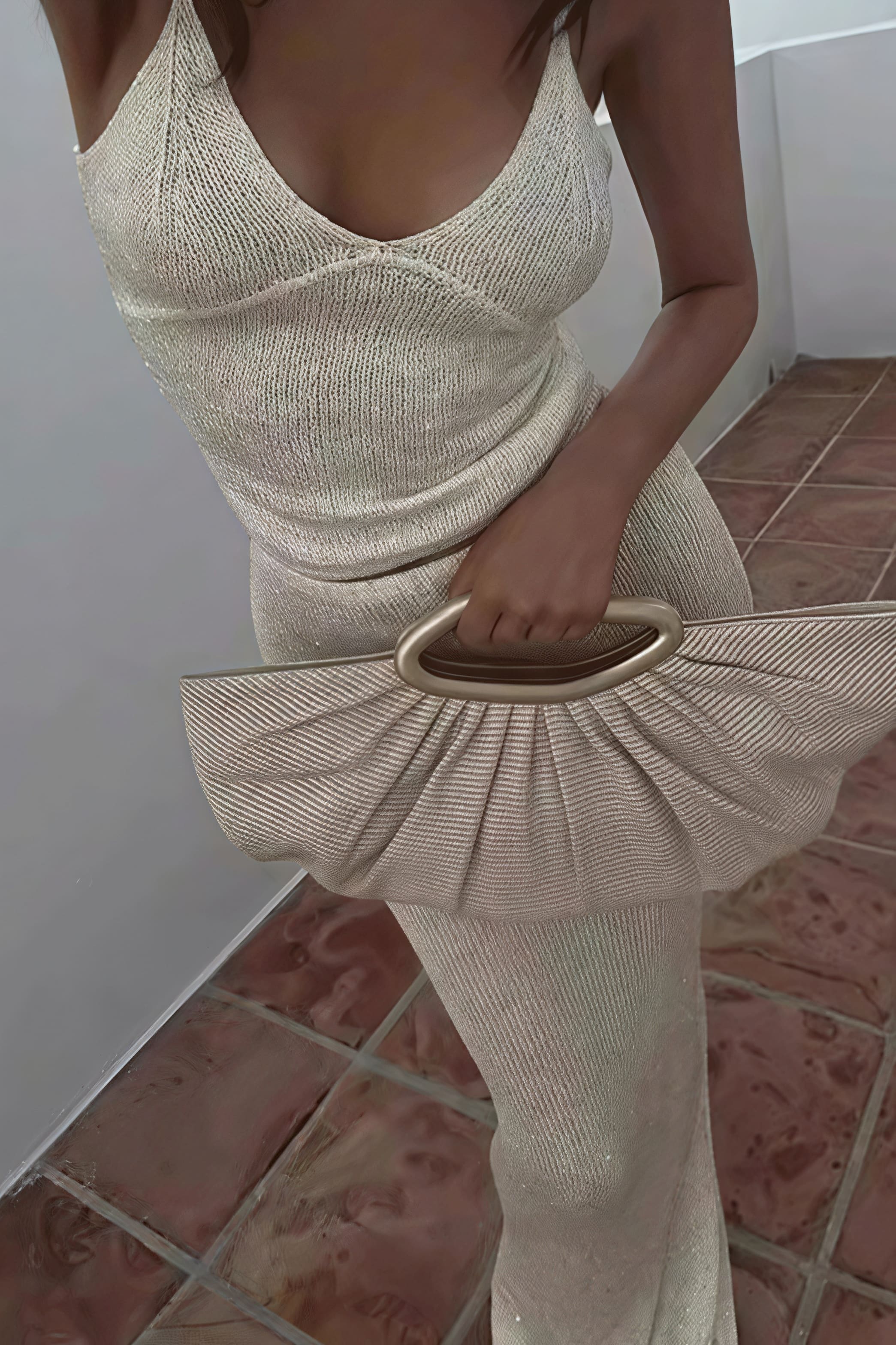 Set sexy con canottiera scollata e gonna lunga