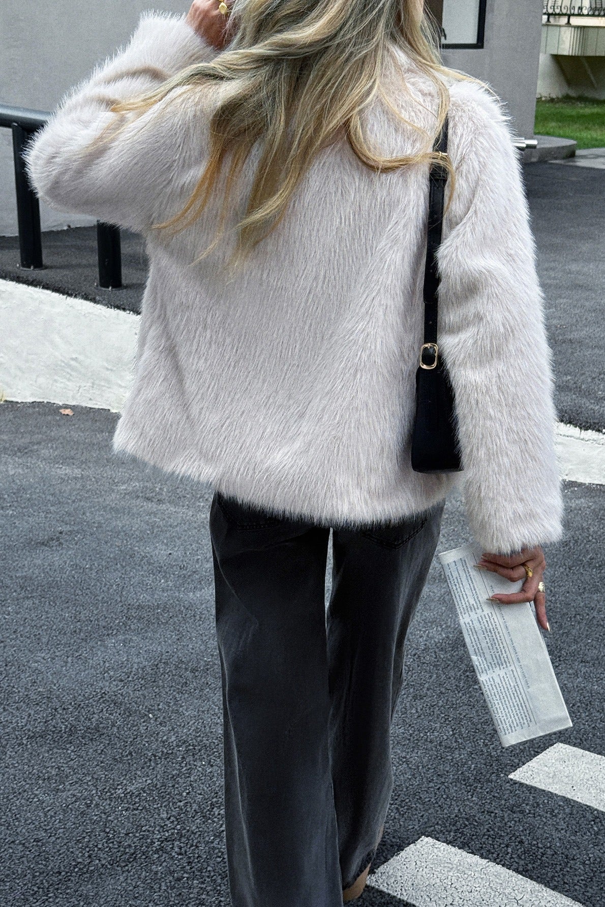 Weicher Plüsch Freizeitmantel mit langen Ärmeln