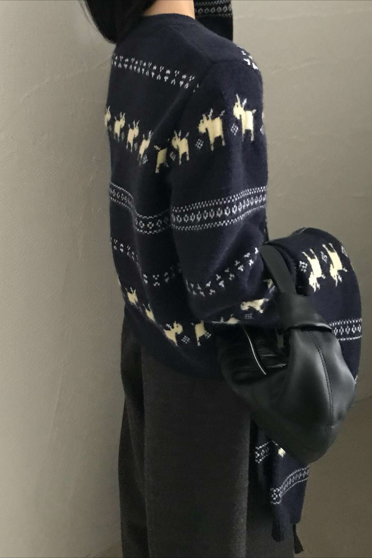 Cardigan tricoté à pompons