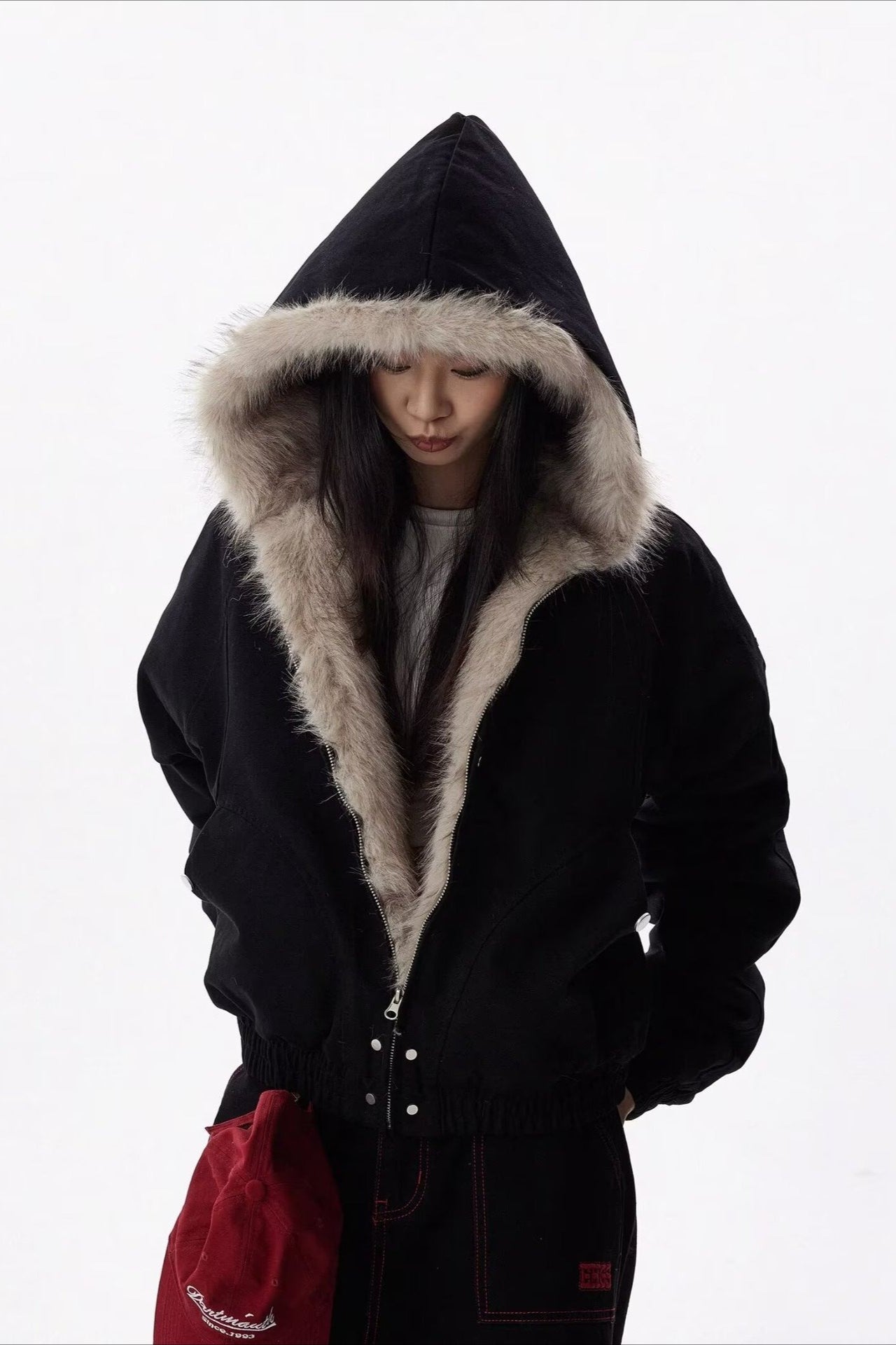 Sportlich geschnittene wattierte Steppjacke mit Isolierung