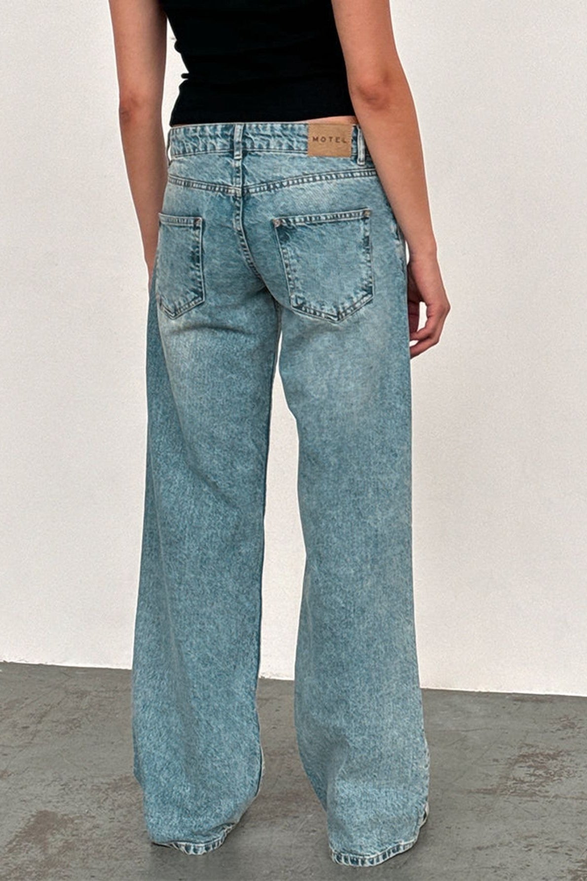 Jean droit extensible uni