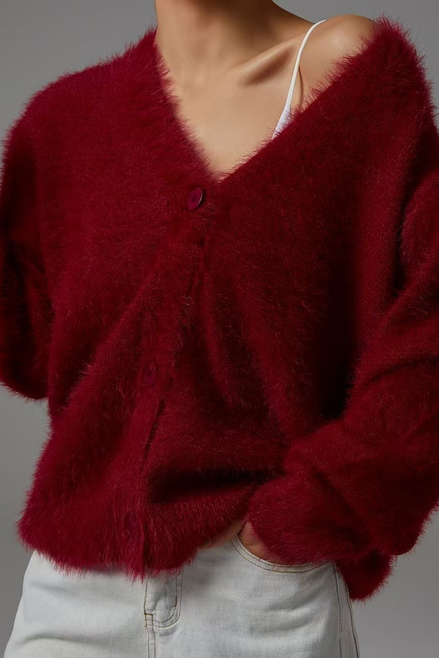 Strickjacke mit V-Ausschnitt aus Kunstpelzmischung