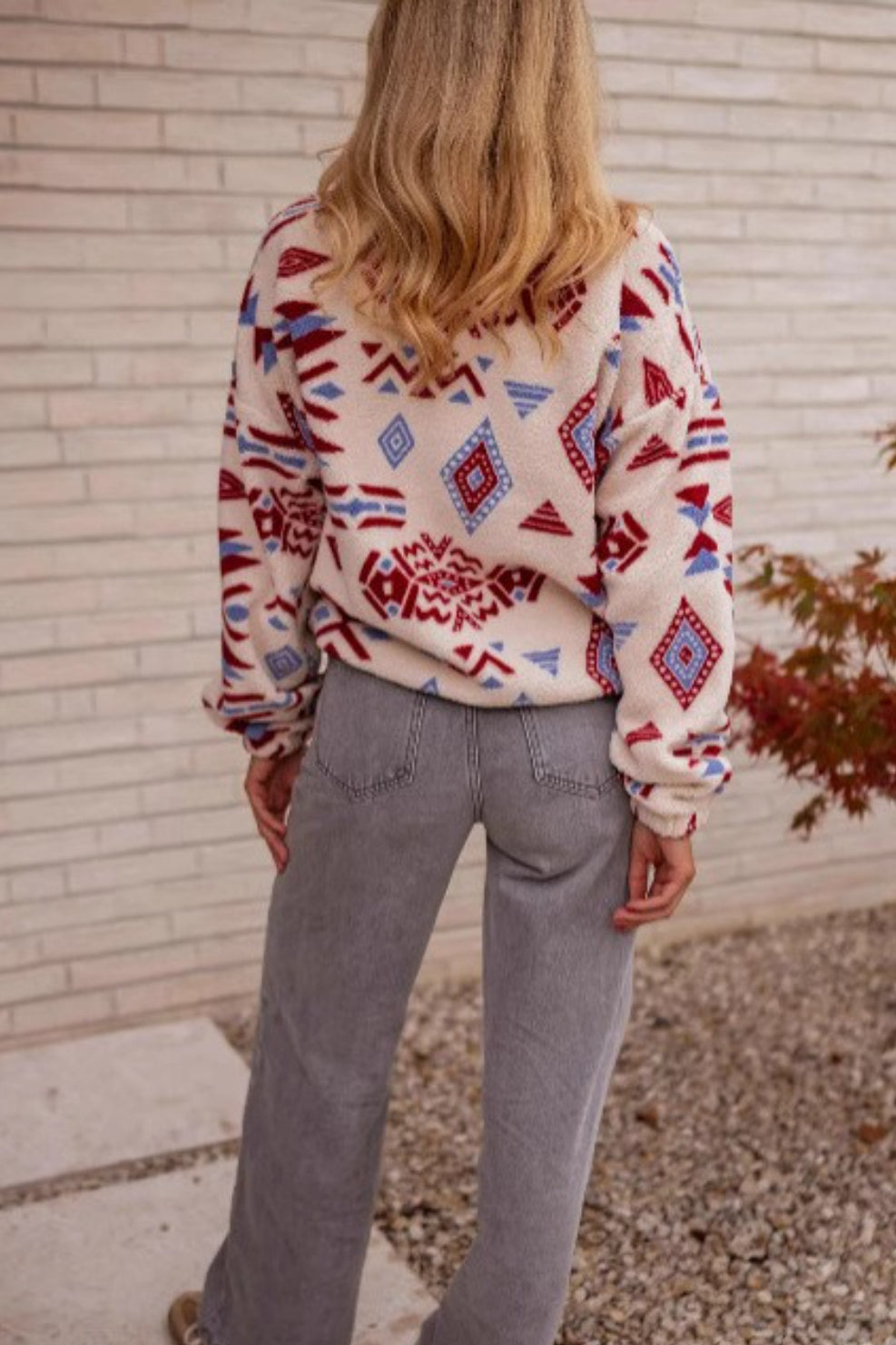 Moletom Grosso com Estampa Colorblock e Gola Alta