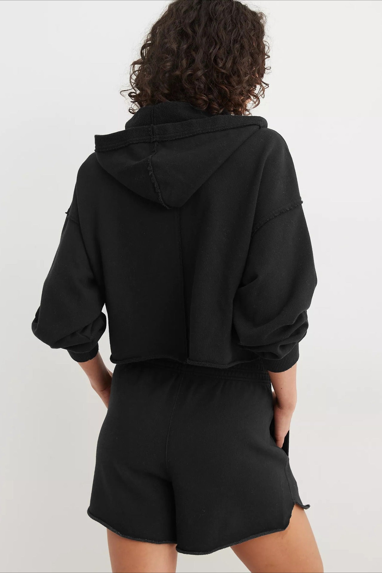 Moletom Chic Relaxado com Gola V Lisa