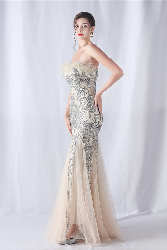 Abito da sera per festa con paillettes e piume di struzzo