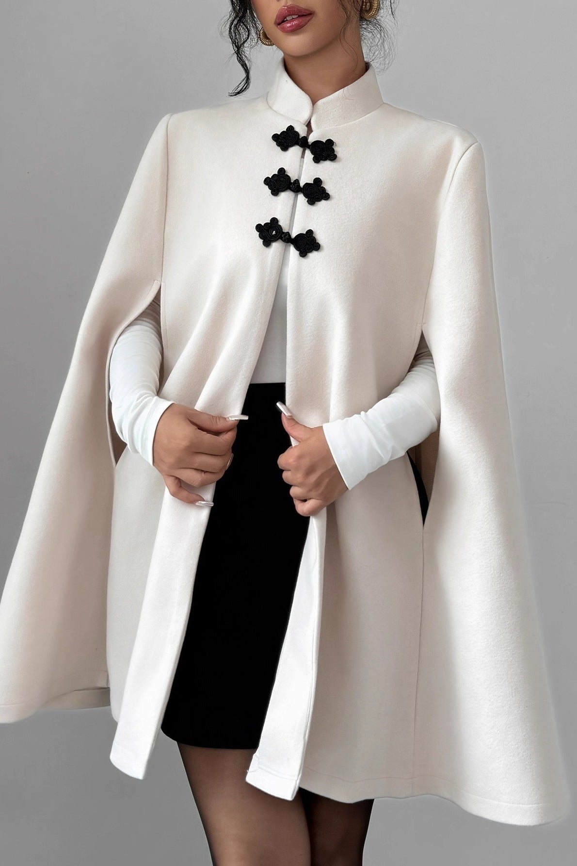 Trendy Color-blocked Frog Clasp Cape Coat