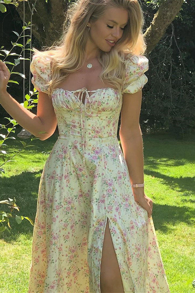 Vestido floral ajustado de cintura alta