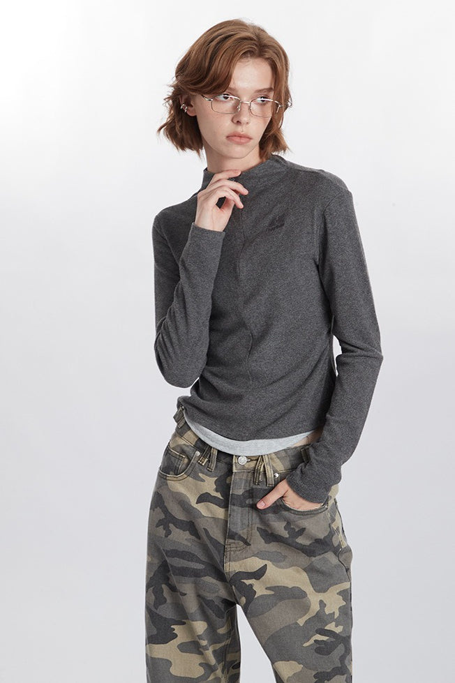 Gestricktes Oberteil mit halbem Reißverschluss und Stehkragen in zwei Teilen