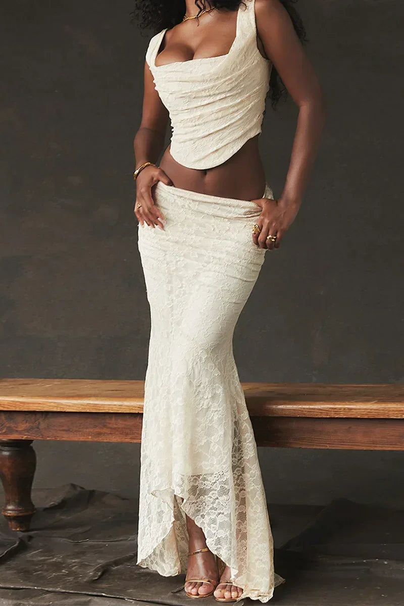 Top corto elegante con lacci e gonna lunga abito bohemien