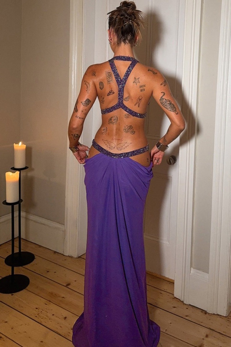 Elegantes sexy Maxikleid mit Ausschnitten, strassbesetzt und rückenfrei