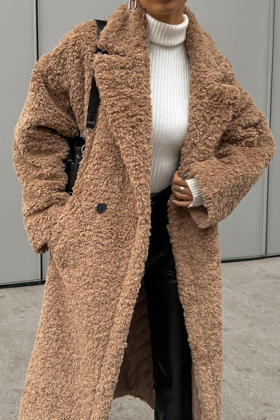 Manteau élégant de bureau à col revers en peluche à manches longues