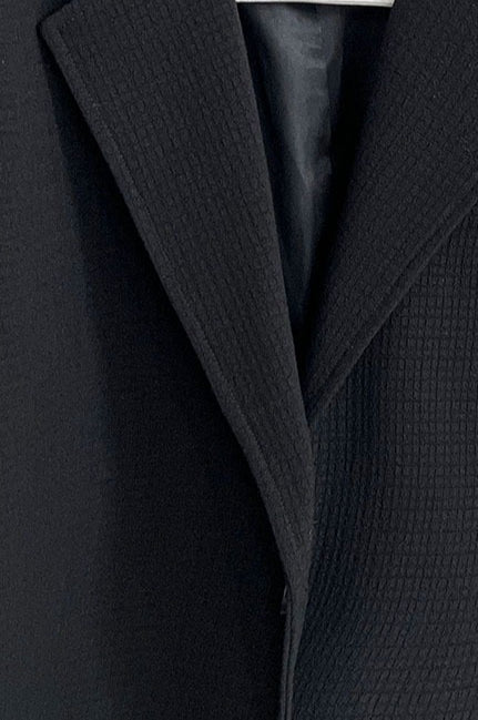 Blejzr s vaflovou strukturou, volného střihu