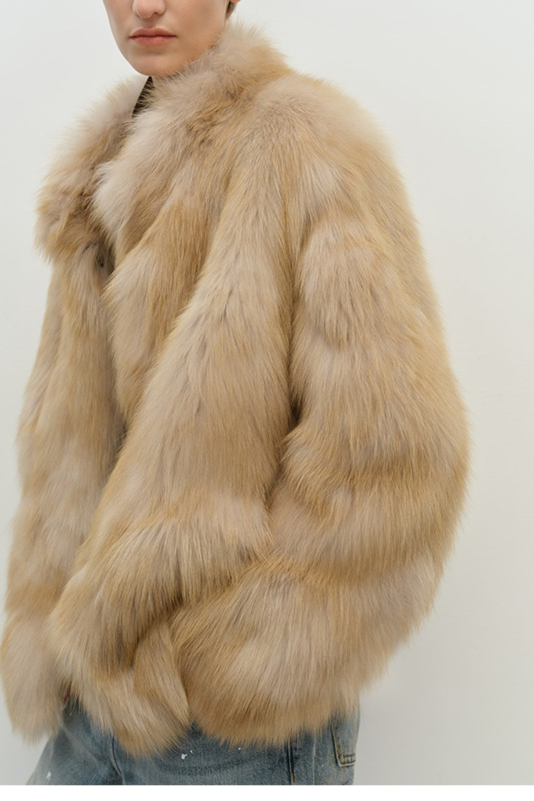 Minimalistischer Mantel mit mittlerer Länge, Kunstpelz und Stehkragen