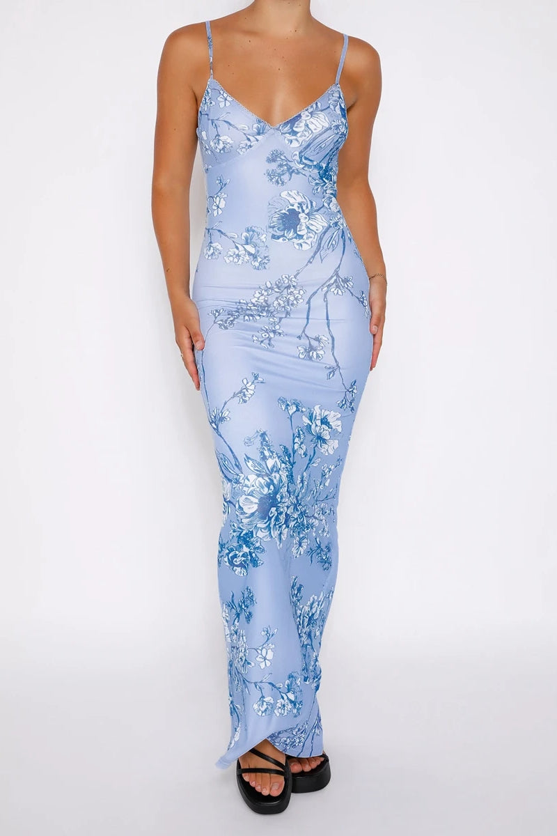 Vestido floral sin espalda con estampado floral veraniego por todo el diseño