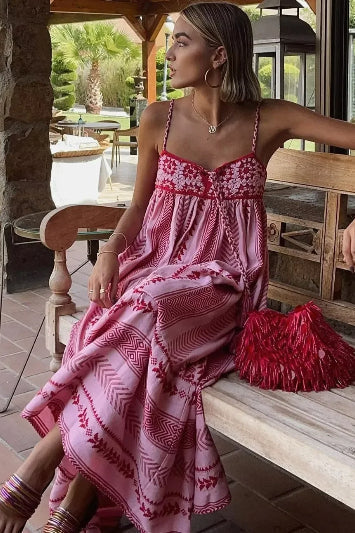 Boho-Kleid mit Spaghettiträgern und Quasten