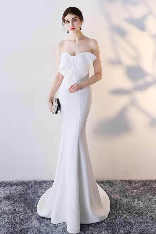 Vestido largo de fiesta sirena sin tirantes con lazo