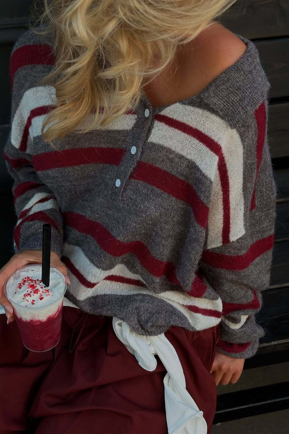 Blusa a maglia con collo polo a righe larghe in stile preppy