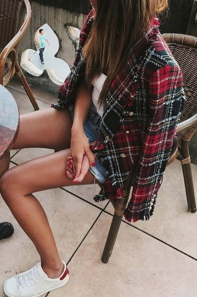 Blazer elegante de tweed a cuadros con múltiples botones