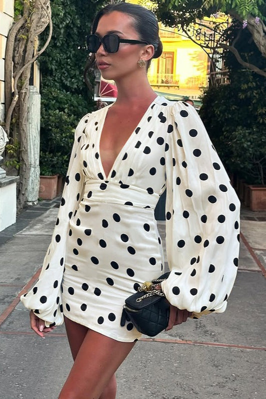 Robe courte moulante à pois vintage