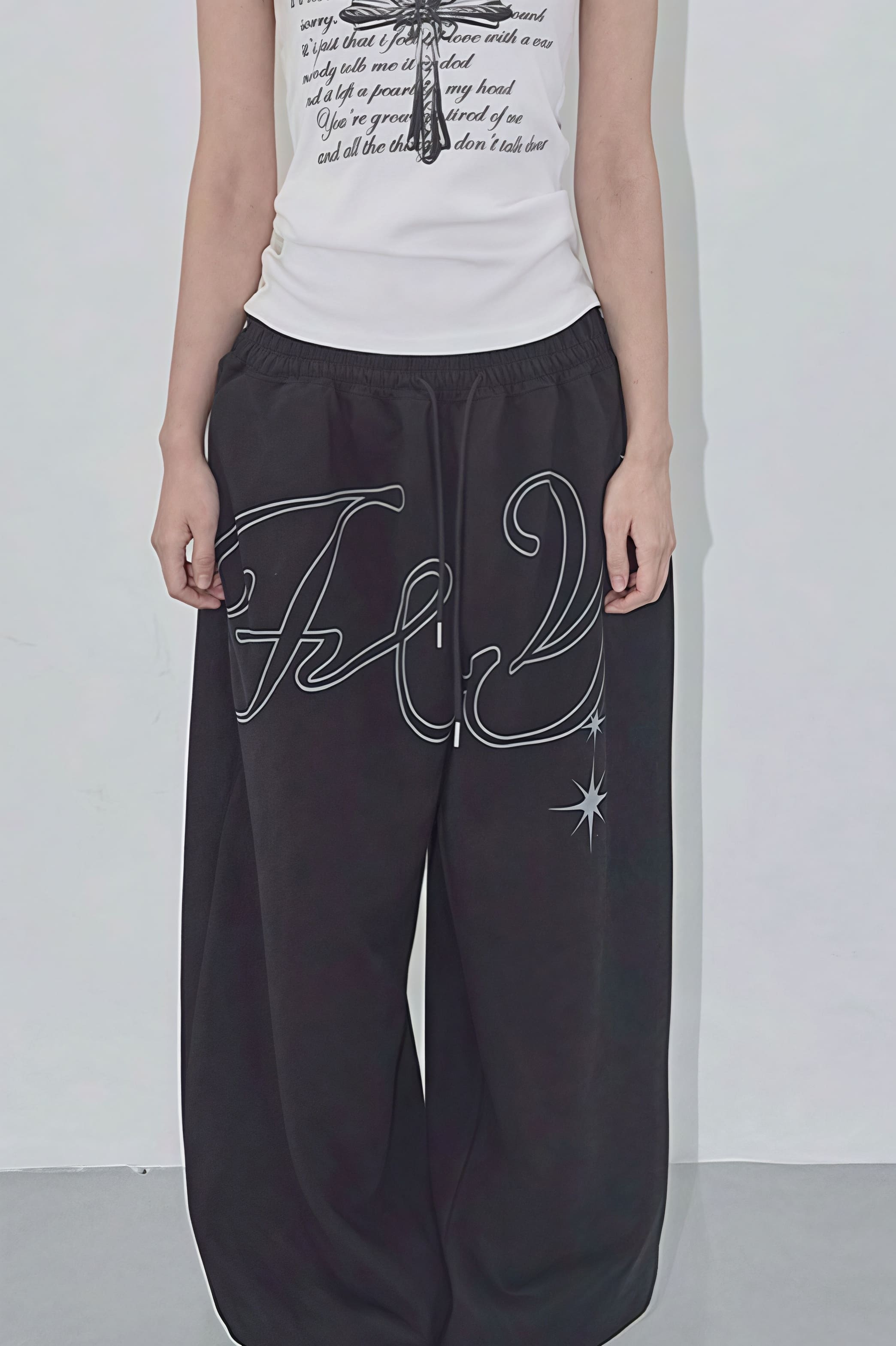 Pantalon droit ample à motifs rétro hip-hop