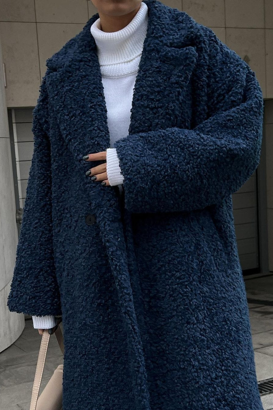 Eleganter Büro-Revers Plüsch Mantel mit langen Ärmeln